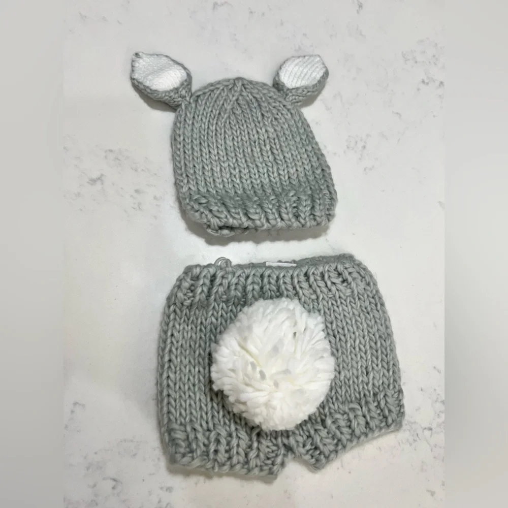 Luxe Chunky Knit Hat & Bloomer Set - Soft Gray with White Pom-Pom